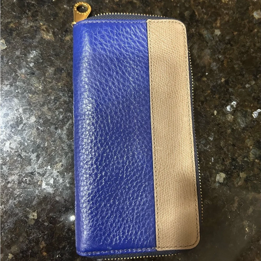 Marc by Marc Jacobs navy color block wallet. tan and cobalt blue